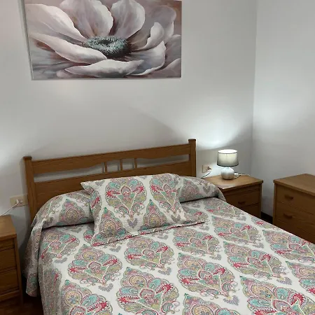 Playa De La Concha Apartment *